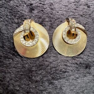 Vintage Boucher clip on earrings goldtone with all gems intact